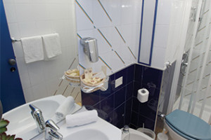 Bagno camera tripla